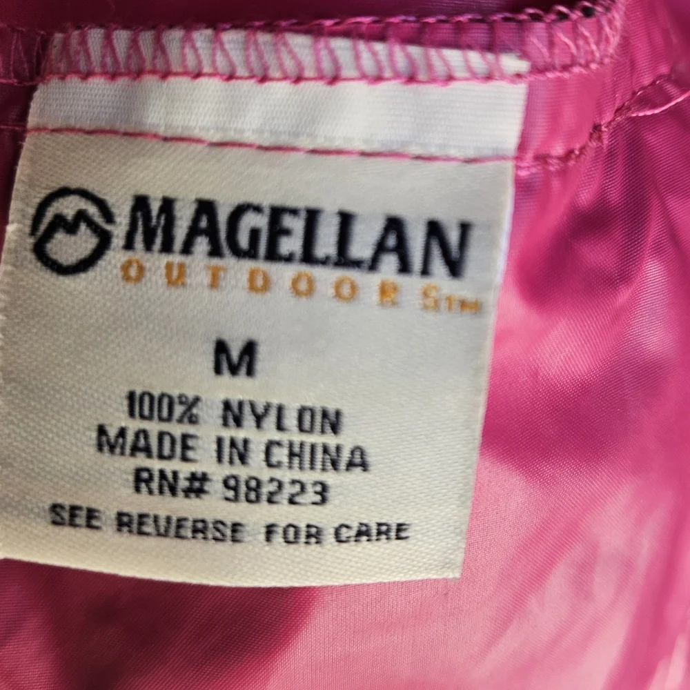 Magellan Lightweight Pink Raincoat‎ Size Medium